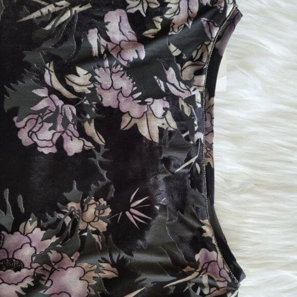The Limited Floral Velvet Bell Sleeve Shirt Size XS - Picture 10 of 10